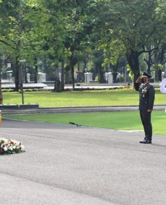 Presiden Anugerahkan Tanda Kehormatan kepada 3 Prajurit TNI, Siapa Saja Mereka