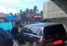 Mobil Mewah Nyungsep ke Bawah Jembatan Kuin Utara