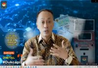 Stop Selfie Pakai KTP! Simak Penjelasan Dirjen Dukcapil Kemendagri