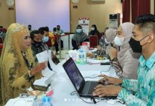 Masih Kenakan Gaun Pengantin Noordiana Datangi Mapolresta Banjarmasin, Ini Tujuannya