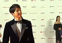 Song Joong Ki Buka Suara Terkait Tatapan untuk Jeon Yeo Bin, Mantan Song Hye Kyo Singgung Kecocokan