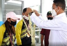 Dua Atlet Kalsel Asal HSU Peraih Medali Perunggu PON XX Papua Disambut di Bandara Syamsudin Noor