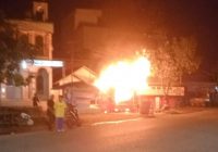 Dini Hari, Kios April Cell di Jalan Pangeran Hidayatullah Benua Anyar Ludes Jadi Arang