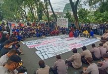 Unjuk Rasa BEM Se-Kalsel, Ketua DPRD Diminta Temui Mahasiswa dan Dengar Aspirasi
