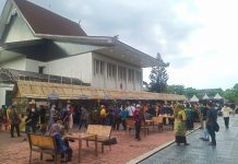 Warga Antusias Saksikan Festival Wisata Budaya Pasar Terapung di Siring Nol Kilometer