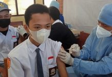 Gerai Vaksin Presisi Polda Kalsel Vaksin Lebih Seribu Warga di SMKN 5 Banjarmasin