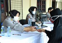 Sebanyak 246 PKL dan Pedagang Warung Terima Bantuan Tunai Tahap 13 di Polresta Banjarmasin