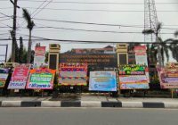 Pasca-pengungkapan Kasus Pinjol Ilegal, Mapolda Kalsel Dipenuhi Karangan Bunga