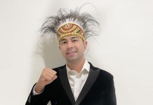 Raffi Ahmad Tampil Kenakan Aksesori Kepala atau Topi Khas Papua, Keseruan Suami Nagita Slavina Jadi MC Pembukaan PON XX Papua