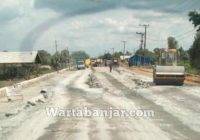Debu seperti Asap Tebal, Perbaikan Jalan Liang Anggang Batas Kota Dirasa Minim Penyiraman