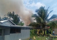 BREAKING NEWS: Api Berkobar di Sungai Mesa
