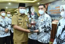 Momen HUT PGRI, Paman Birin Ungkap Semasa Sekolah Sering Membantu Guru