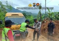 Kondisi Jalanan di Kecamatan Loksado HSS Kalsel Usai Longsor di Beberapa Titik