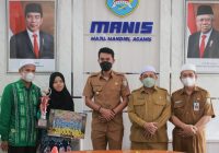 Harumkan Nama Daerah di Ajang STQ Nasional di Maluku Utara, Bupati Banjar dan Wakil Beri Bonus Kepada Nuriah