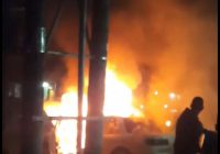 BREAKING NEWS : Mobil Terbakar di Simpang Empat Pembatuan Banjarbaru