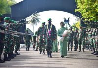 Pangdam VI/Mulawarman Berganti, Berbagai Tradisi Sambut Mayjen TNI Teguh Pudjo Rumekso