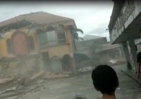 Video Viral Detik-detik Rumah Mewah di Jalan Gatot Subroto Gang Rama RT 17 Banjarmasin Ambruk