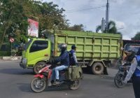 Bandel, Puluhan Truk Langgar Jam Masuk Kota Banjarmasin Ditilang Tim Gabungan