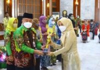 Desa Temunih Tanbu Raih Penghargaan Terbaik Peningkatan Kualitas Keluarga dari Pemprov Kalsel