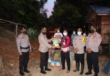 Tidak Ada Korban Jiwa Banjir dan Longsor di HST, Kapolres Salurkan Bantuan untuk Korban Terdampak