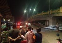 BREAKING NEWS : Perkelahian Berdarah, Seorang Pria Terkapar di Jembatan Antasan Kecil Timur Banjarmasin
