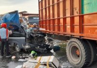 Mobil Pikap Bermuatan Ikan Tabrakan dengan Truk Fuso di Jalan Tol Lingkar Selatan Banjarmasin, 3 Orang Jadi Korban