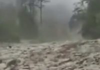 Detik-detik Lahar Dingin Gunung Semeru Terjang 2 Jembatan, Ratusan Warga Terisolir