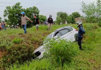 Mobil Baru dari Pelabuhan Triksakti Nyungsep di Jalan Lingkar Selatan