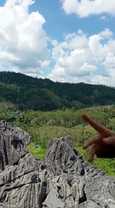 BREAKING NEWS: Dua Wanita Ketakutan dan Kehabisan Air Minum Tersesat di Gunung Langara Loksado