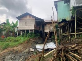 Dua Rumah di Desa Belimbing Murung Pudak Tabalong Rusak Akibat Tanah Longsor