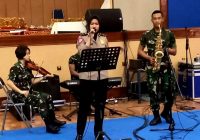 Satuan Musik TNI AL Manggung Bareng Band Polwan PMJ Hibur Masyarakat