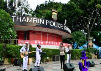 Keren! Kenakan Seragam Lengkap, Kowal dan Polwan Ngeband Bareng di Kawasan Thamrin