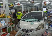 Viral Honda Jazz Seruduk Pintu Indomaret, ini Kronologinya