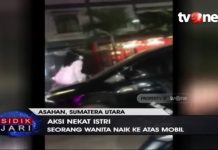 Video Viral Wanita Naiki Kap Mobil Xpander Tahan Suami dan Pelakor di Jalanan