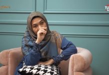 Tangis Penulis Asli Layang Putus Saat Kisahkan Kejadian Pilu Hidupnya pada Zaskia dan Shireen