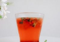 Segarnya Strawberry Squash Berbahan Soda, Resepnya Gampang