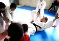 Teknik Dasar Beladiri Menghadapi Keroyokan (2)