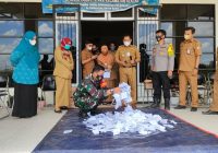 Rahmi dan Siti Sarihat Dapat Sepeda Motor, Undian Vaksin Covid-19 di Kecamatan Alalak