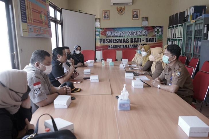 02022022_Komisi IV DPRD Kalsel saat monitoring vaksinasi anak di Kabupaten Tanah Laut. (wartabanjar.com-Humas DPRD Kalsel)