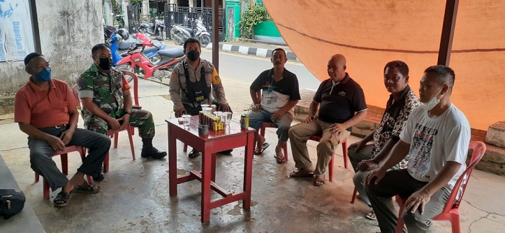 03022022_Bhabinkamtibmas Kelurahan Belimbing bersama Babinsa membantu penyelesaikan sengketa tanah warisan warga. (wartabanjar.com-Polres Tabalong)