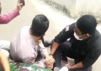 Viral Video TNI dan Polri 'Smackdown' Warga untuk Diberi Suntikan, Begini Faktanya
