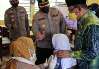 Vaksinasi Serentak di MTsN 1 Kotabaru Dipantau Langsung Kapolri Lewat Vicon