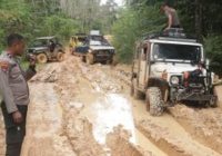 Tembus Jalur Ekstrem, Kasat Narkoba dan Tim Offroad Datangi Desa Terpencil Tabalong Pantau Vaksinasi