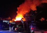 BREAKING NEWS: Api Berkobar di Anjir Km 1, Armada Damkar Banjarmasin Turut Meluncur