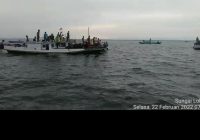 BREAKING NEWS Kapal Nelayan Tabrakan di Perairan Sungai Loban Tanah Bumbu, Satu Nelayan Tenggelam