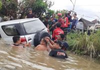 Berikut Kronologi Mobil Tercebur di Sungai Batang dan Proses Evakuasinya