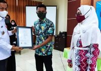 Serahkan 28 Sertifikat Hak Merek UMKM, Ini Pesan Wakil Wali Kota Banjarbaru