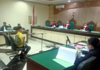 Abdul Wahid Bersaksi Kasus Suap Dinas PUPRP HSU, Sangkal Minta Langsung Fee Proyek