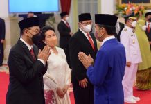 Jokowi Lantik Kepala Otorita IKN dan Wakilnya, Dhony Rahajoe Petinggi Sinarmas Land Jadi Sorotan
