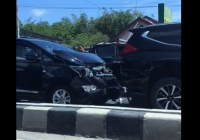 BREAKING NEWS: Tabrakan Beruntun Jalan A Yani Km 29 Depan RM Berkat Banjarbaru